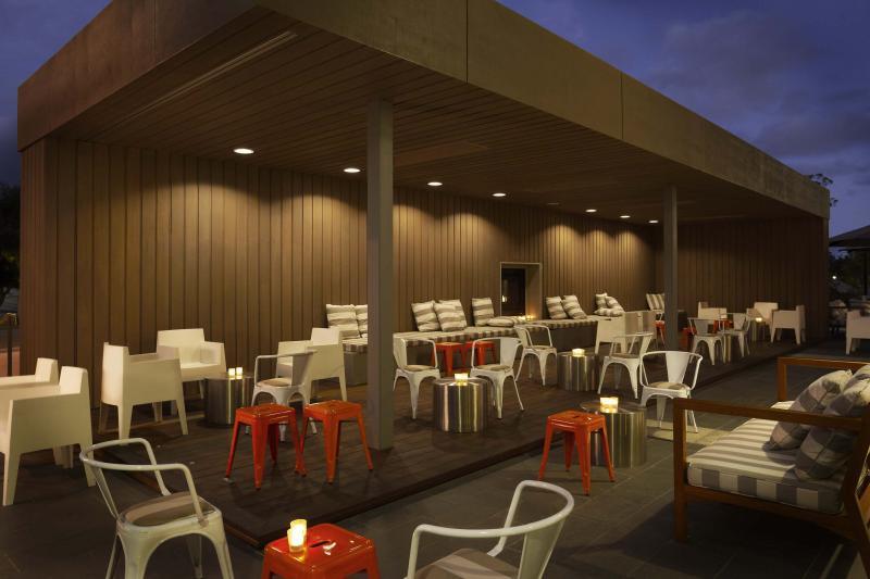 Burbury Hotel Camberra Restaurante foto